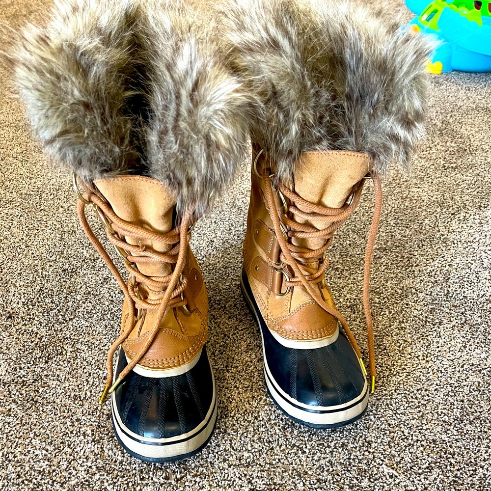 Sorel Joan of arctic size 8